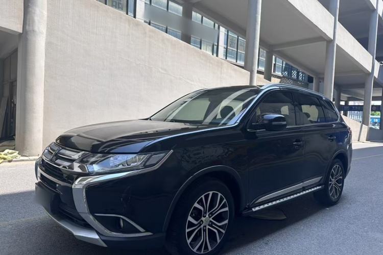 Used Mitsubishi Outlander 2018 2.0L Two-Wheel Drive Glory Edition 5 Seats
