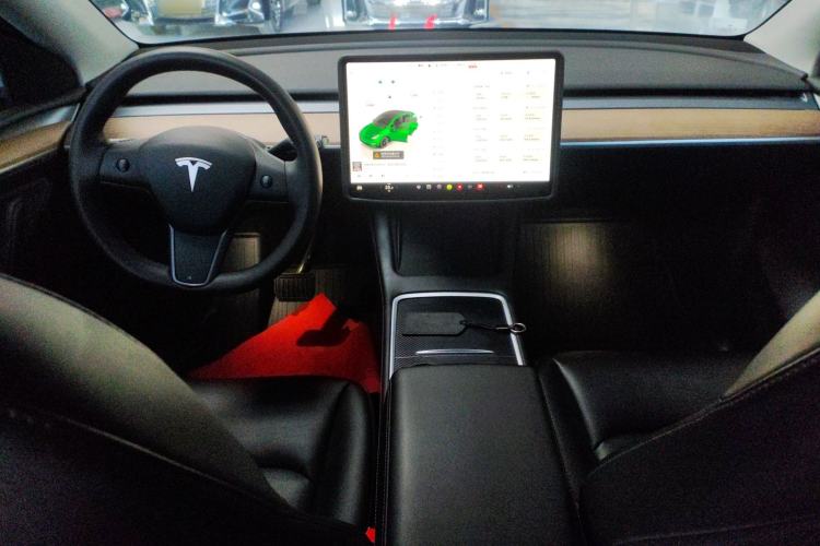 Used Tesla Model Y 2022 Long-Range All-Wheel-Drive Version
