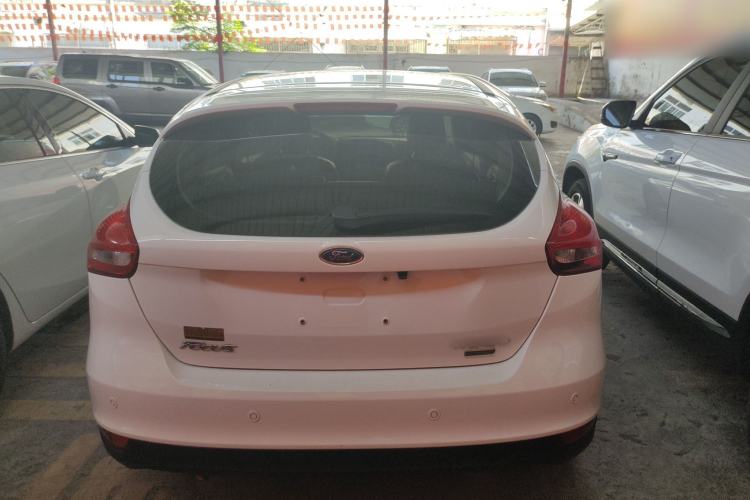 Used Ford Focus 2015 Hatchback EcoBoost 125 Automatic Supreme Style Edition
