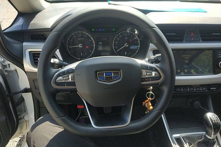 Used Geely Auto Vision X3 2019 Upgraded Model 1.5L Manual Elite Version
