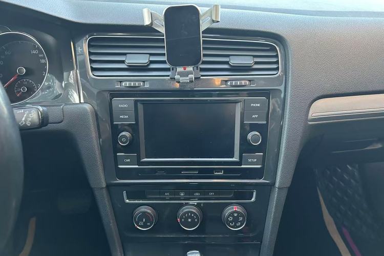 Used Volkswagen Golf 2018 230TSI Automatic Comfort Model
