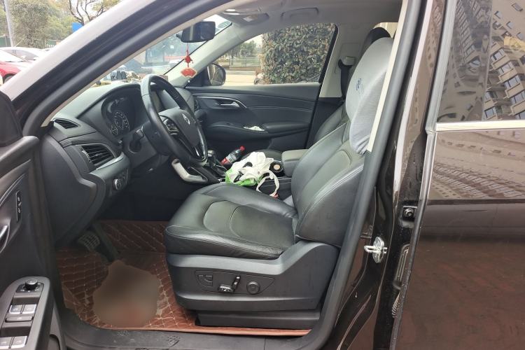 Used BORGWARD BX7 2016 28T Two-Wheel Drive Luxury Version 5 Seats
