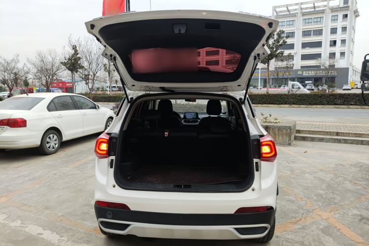 Used Baojun 510 2017 1.5L Automatic Fashion Model
