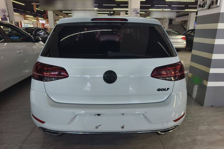 Used Volkswagen Golf 2018 230TSI Automatic Luxury Version
