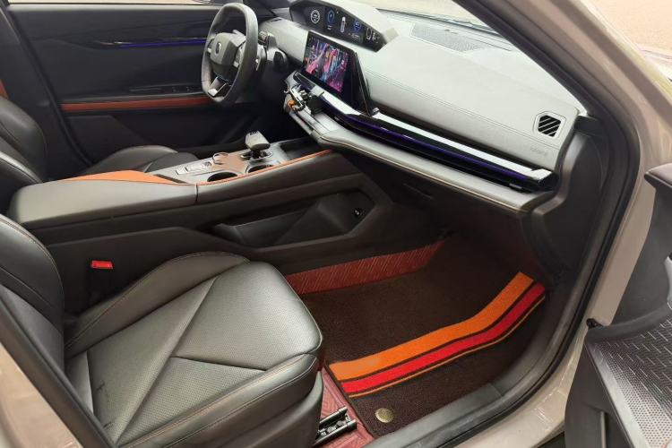 Used Changan UNI-V 2022 1.5T Prestige Version
