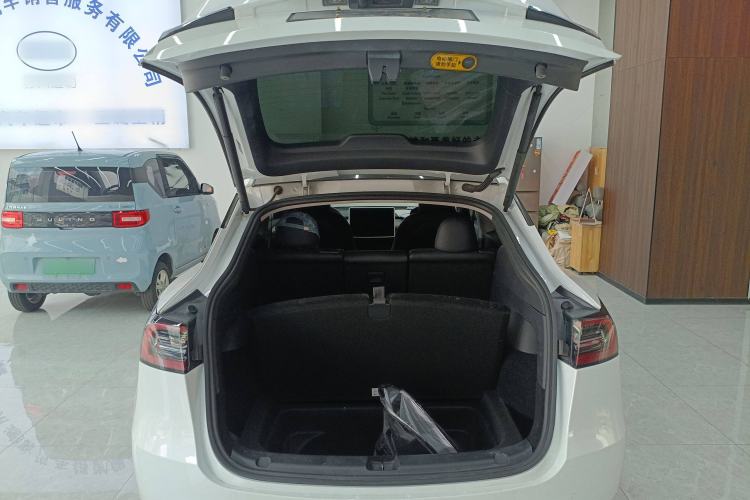 Used Tesla Model Y 2022 Rear-Wheel-Drive Version
