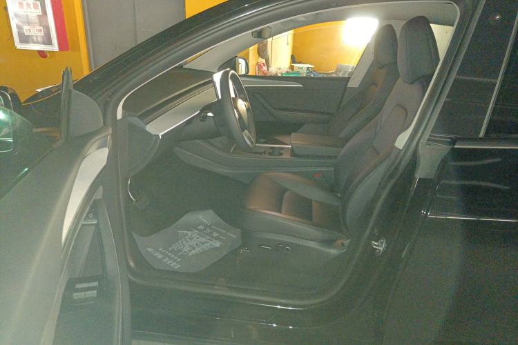 Used Tesla Model Y 2023 Rear-Wheel-Drive Version