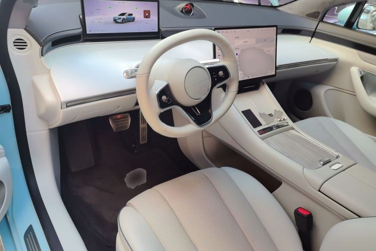 Used Hima Luxeed S7 2025 785 km Ultra