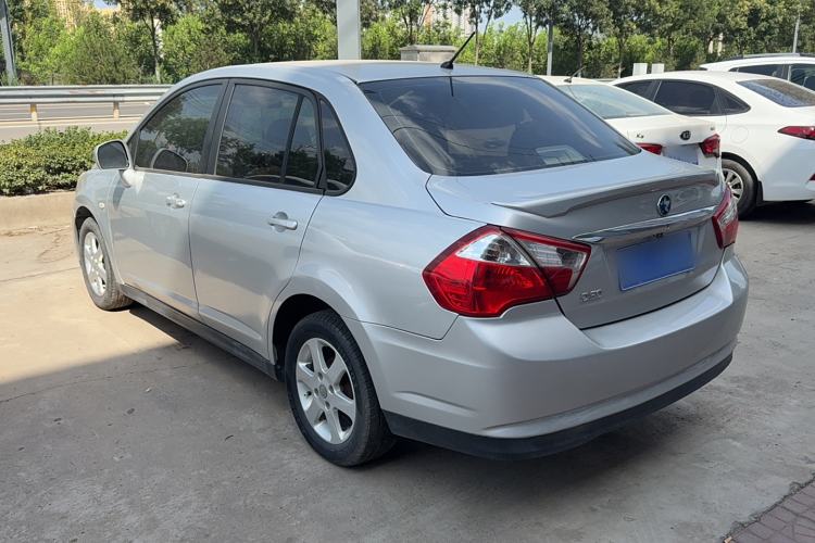 Used Venucia D50 2013 1.6L Manual Fashion Edition
