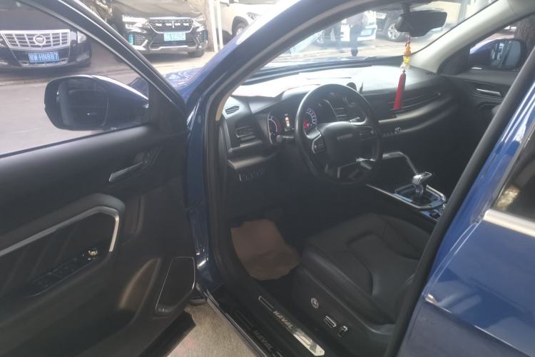 Used Haval H6 2017 Red Label 2.0T Automatic Two-Wheel Drive ZhiShang Model
