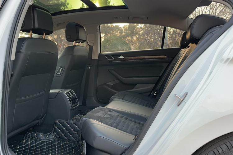 Used Volkswagen Magotan 2017 330TSI DSG Luxury Model
