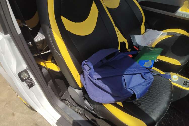 Used Chery QQ Ice Cream 2022 170km Sundae Phosphate Lithium-Ion
