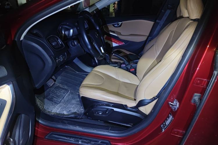 Used Volvo V40 2017 T3 Zhiya Edition