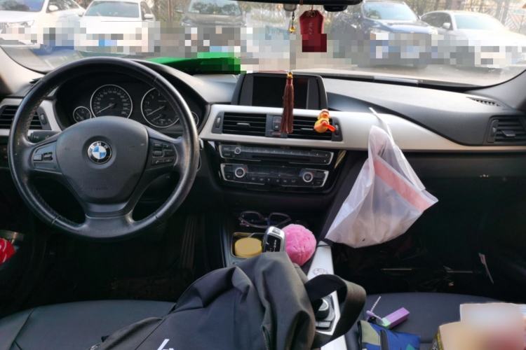 Used BMW 3 Series 2016 320Li Ambition Model
