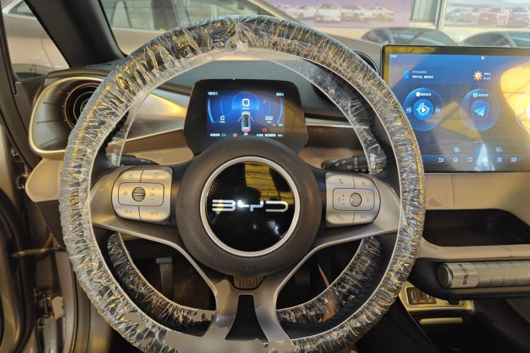 Used BYD Dolphin 2023 420 km Fashion Edition
