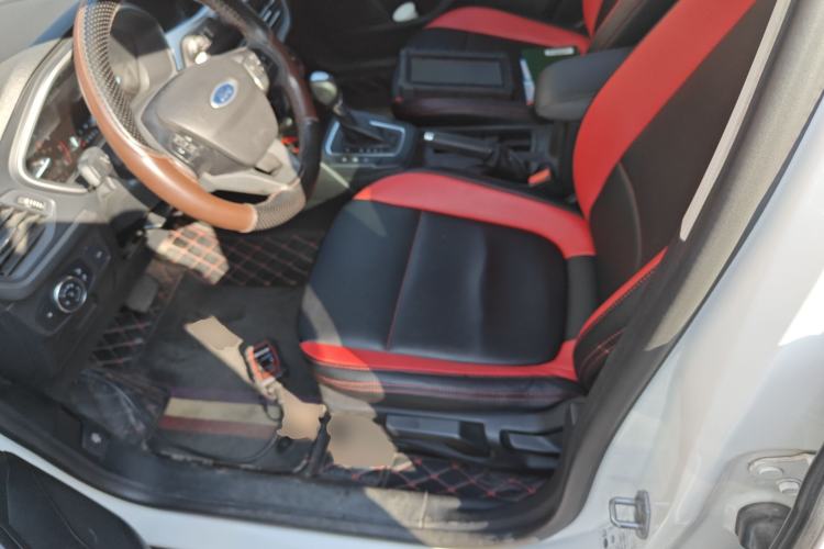 Used Ford Focus 2019 Sedan 1.5L Automatic FENGYUE Model China V Standard
