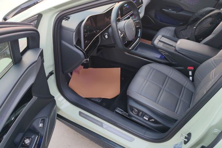 Used Hongqi EH7 2024 690 Pro Glory Edition