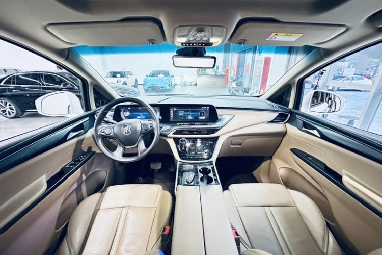 Used Buick GL8 2021 ES Landtrek 653T Luxury Model