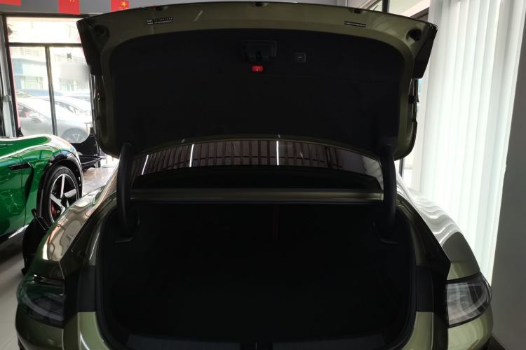 Used  SU7 2024 Rear-Drive Ultra-Long Range Advanced Pro-Level Intelligent Driving Version
