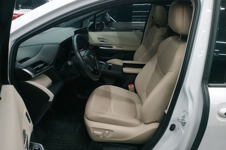 Used Toyota Granvia 2022 2.5L Hybrid Prestige Edition