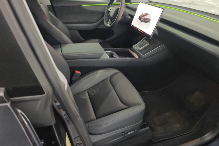 Used Tesla Model Y 2025 Long-Range All-Wheel Drive First Edition