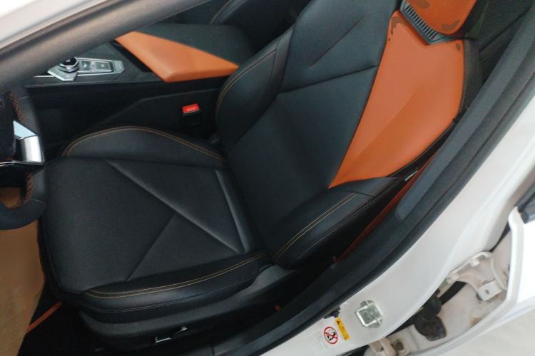 Used Changan UNI-V 2022 1.5T Prestige Version
