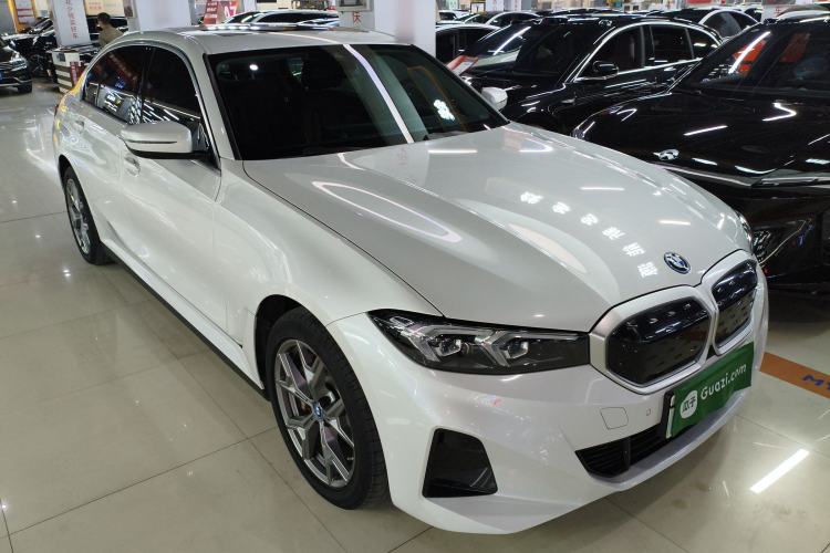 Used BMW i3 2022 eDrive 35 L
