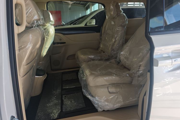 Used Buick GL8 New Energy 2025 Lushang First-Drive Edition 7-Seater
