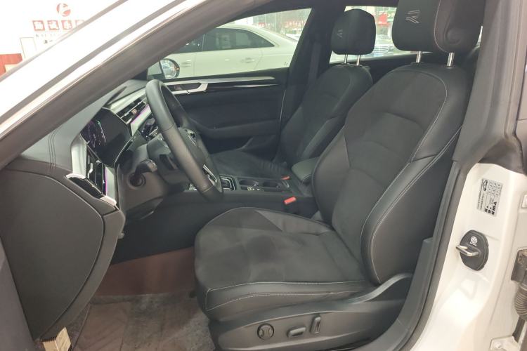 Used Volkswagen FAW-Volkswagen CC 2025 330TSI Ignite All-Inclusive Edition