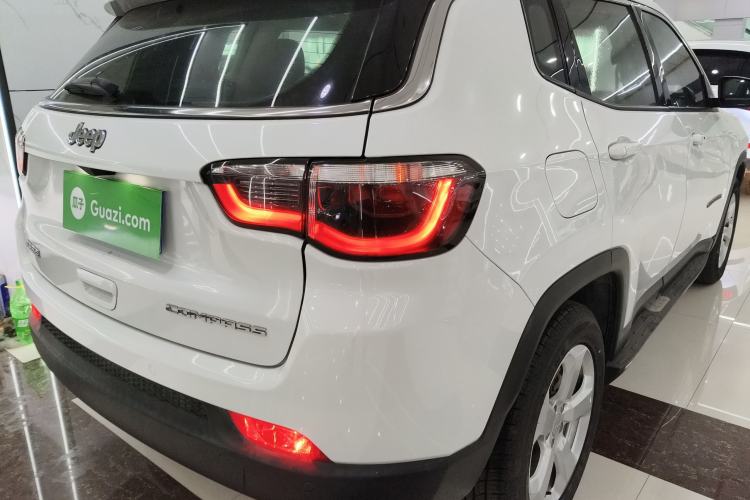 Used  Compass 2019 220T Automatic Family Edition
