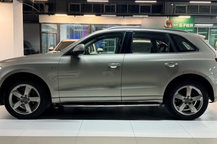 Used Audi Q5 2017 Plus 40 TFSI Ambition Model
