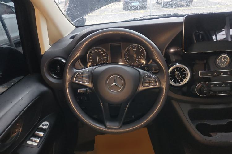 Used Mercedes-Benz Vito 2023 2.0T Elite Version 7 Seats