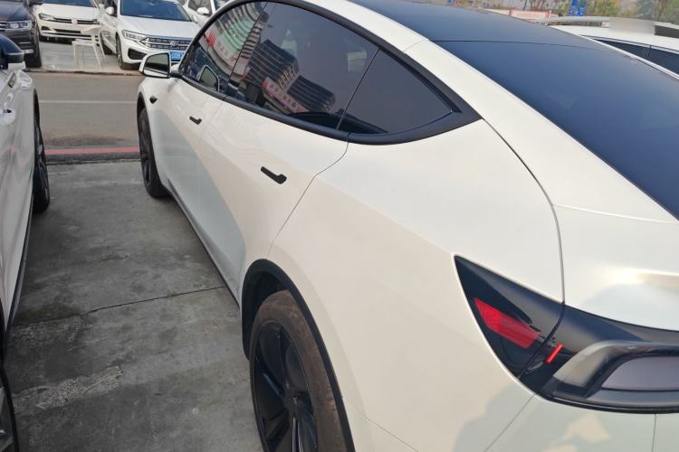 Used Tesla Model Y 2025 Rear-Wheel-Drive Version
