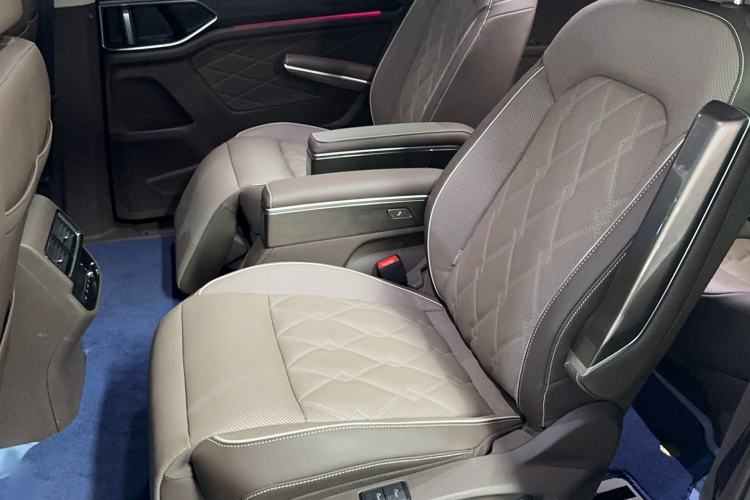 Used Volkswagen Viloran 2023 380TSI Prestige Edition
