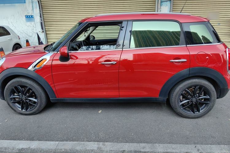 Used  Countryman 2011 1.6L ONE
