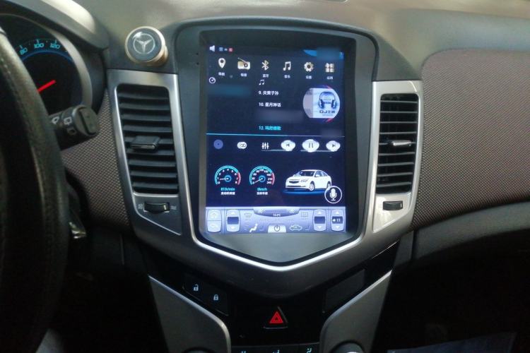 Used Chevrolet Cruze 2013 Hatchback 1.6L Manual Luxury Model