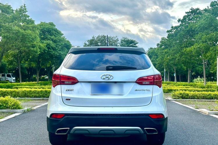 Used Hyundai Santa Fe 2013 2.4L Automatic Two-Wheel Drive Smart Version
