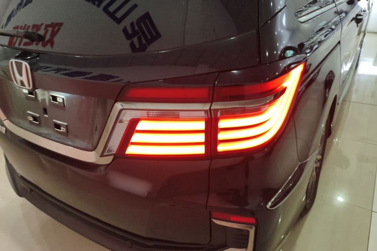 Used Honda Elysion 2019 2.0L Hybrid Luxury Edition
