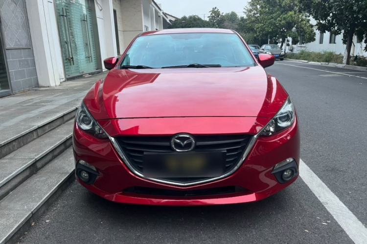 Used Mazda Mazda 3 Axela 2016 Sedan 1.5L Automatic Luxury Model