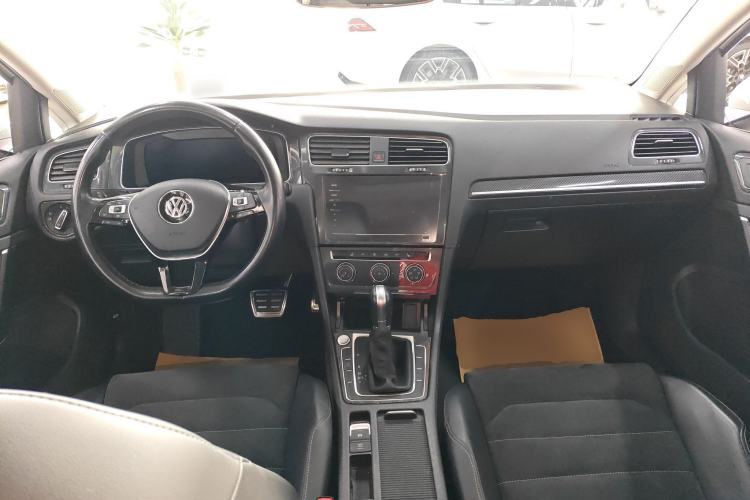 Used Volkswagen Golf 2020 280TSI DSG Luxury Edition
