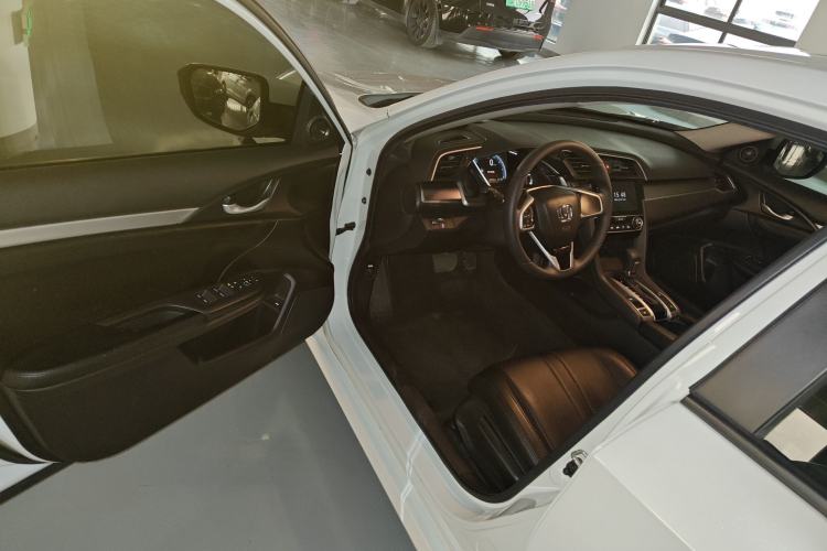 Used Honda Civic 2016 220TURBO CVT Luxury Edition