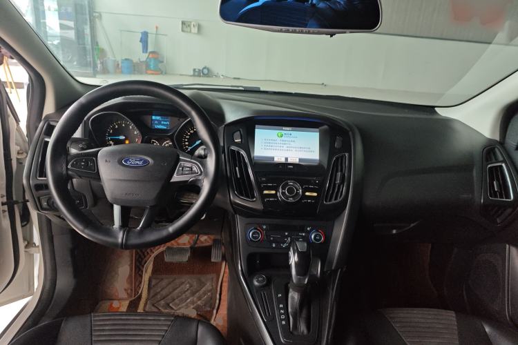 Used Ford Focus 2017 Sedan 1.6L Automatic Fashion Edition Smart Drive Version
