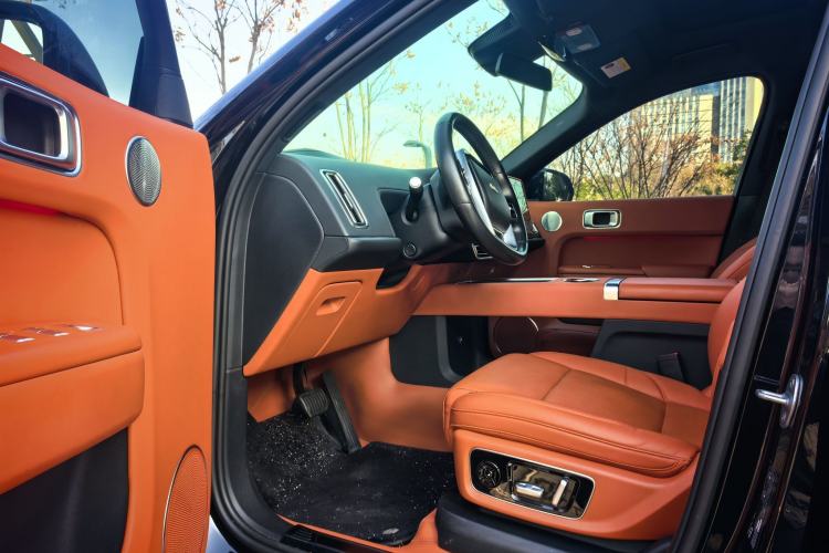 Used Li Auto L8 2023 Pro Model
