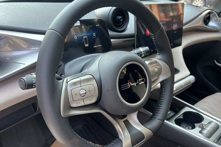 Used BYD Dolphin 2024 Honor Edition 420km Fashion Version
