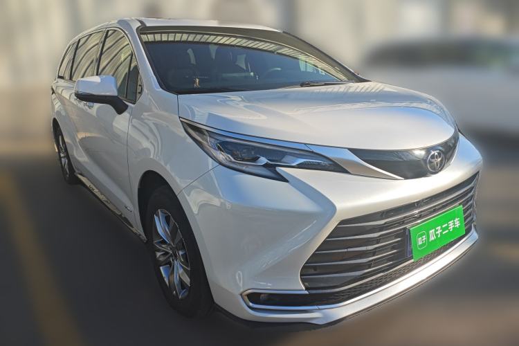 Used Toyota Sienna 2024 2.5L Hybrid Four-Wheel Drive Luxury Edition