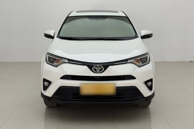 Used Toyota RAV4 2016 2.0L CVT Two-Wheel Drive Fashion Edition China V Standard

