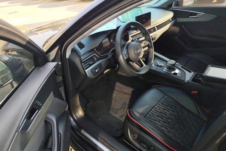 Used Audi A4L 2019 40 TFSI Ambition China VI
