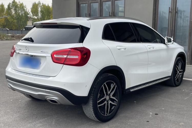 Used Mercedes-Benz GLA 2015 GLA 220 4MATIC Fashion Model