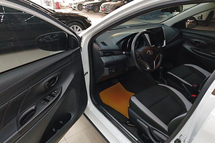 Used Toyota YARiS L 2022 X-Trail 1.5L CVT Leading PLUS Edition
