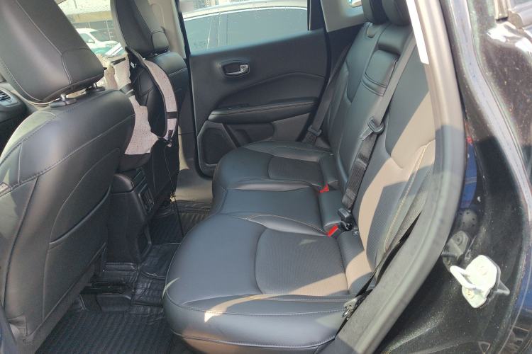 Used  Compass 2017 200T Automatic Family Edition